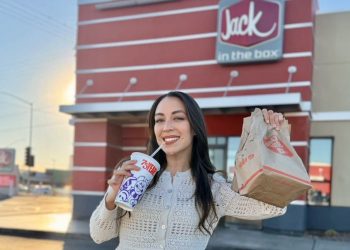 “Pueden dormir tranquilos”: senadora Julieta Ramírez ironiza sobre rumores de revocación de visa