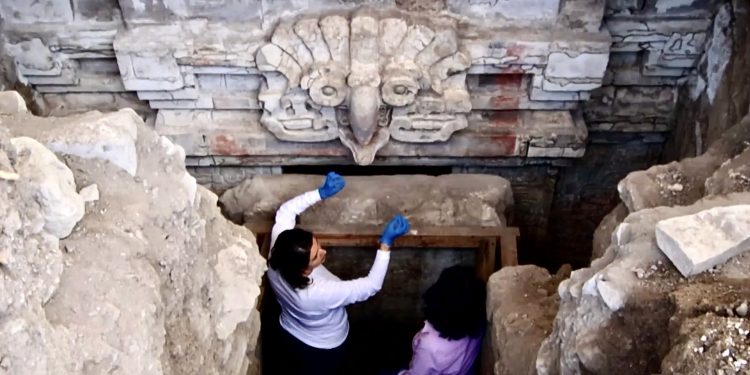 Revela Sheinbaum hallazgo arqueológico histórico en Oaxaca: descubren la Tumba 10 de Huitzo