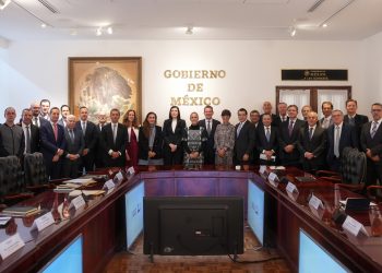 Sheinbaum se reúne con Banxico y la ABM para revisar perspectivas económicas rumbo a 2026