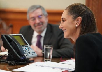 Sheinbaum sostiene conversación con Trump; acuerdan avanzar en agenda comercial y relación bilateral