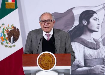 Salud redobla vacunación para frenar sarampión y llevará dosis al Metro y centrales camioneras