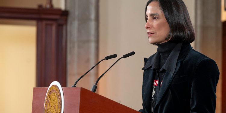 Pemex reduce 20% su deuda y mejora su calificación crediticia