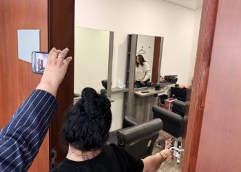 Salón de belleza opera discretamente en el Senado pese al discurso de austeridad