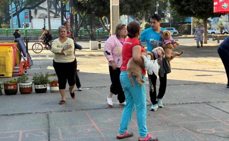 Sismo de magnitud 5.7 activa Alerta Sísmica en la Ciudad de México; sin daños mayores