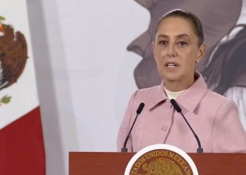 “Son los mismos conservadores de siempre”: Sheinbaum acusa a la oposición de racista y antidemocrática