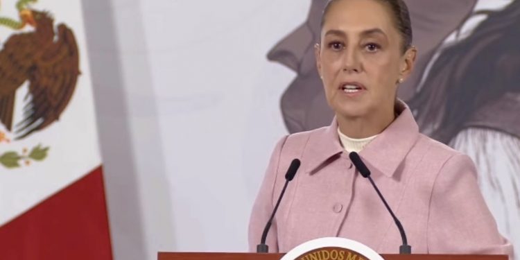 “Son los mismos conservadores de siempre”: Sheinbaum acusa a la oposición de racista y antidemocrática