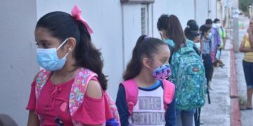 Alejandro Moreno exige regreso del cubrebocas ante alerta por sarampión: acusa negligencia de MORENA