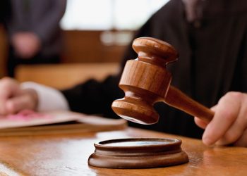 Corral exige revisión urgente de la Reforma Judicial