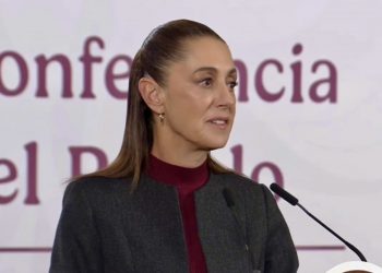 Sheinbaum impulsa incentivos al cine y series en México; destaca presencia y reconocimiento a Salma Hayek