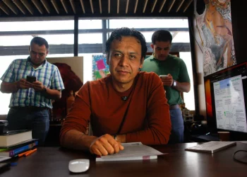 Crisis en la SEP llega al Senado: oposición acusa vacío de mando y exige cuentas a Mario Delgado