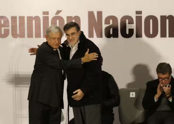 Libro de Julio Scherer abre choque político: Morena lo tacha de traidor y la oposición exige investigaciones