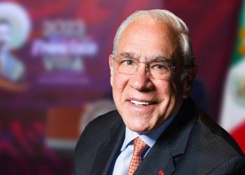 Sheinbaum exhibe pensión de 120 mil pesos de José Ángel Gurría