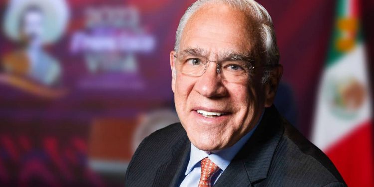 Sheinbaum exhibe pensión de 120 mil pesos de José Ángel Gurría