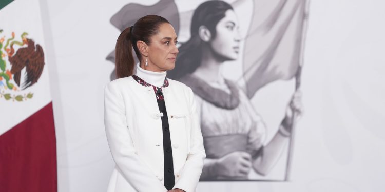 Sin acuerdo con PVEM y PT, Sheinbaum alista presentación de reforma electoral