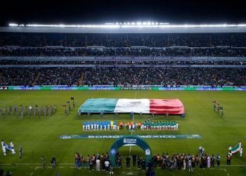 Entre homenaje y Mundial, Sheinbaum envía mensaje de estabilidad: “México está listo”