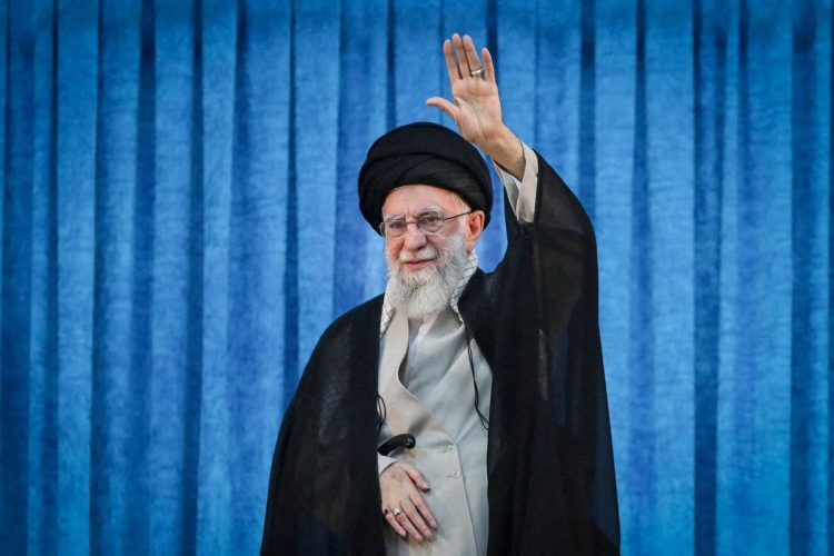 Muere el ayatolá Ali Khamenei en ataque de Israel y EU; crece la tensión en Medio Oriente