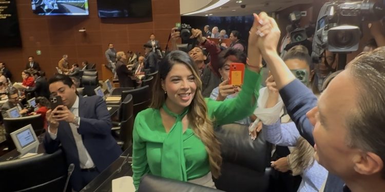 Manuel Velasco destapa a Ruth González como próxima gobernadora de San Luis Potosí; la senadora evita confirmar candidatura