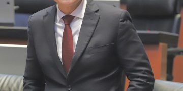 Reducción de jornada a 40 horas mejorará productividad y seguridad laboral, afirma Pável Jarero