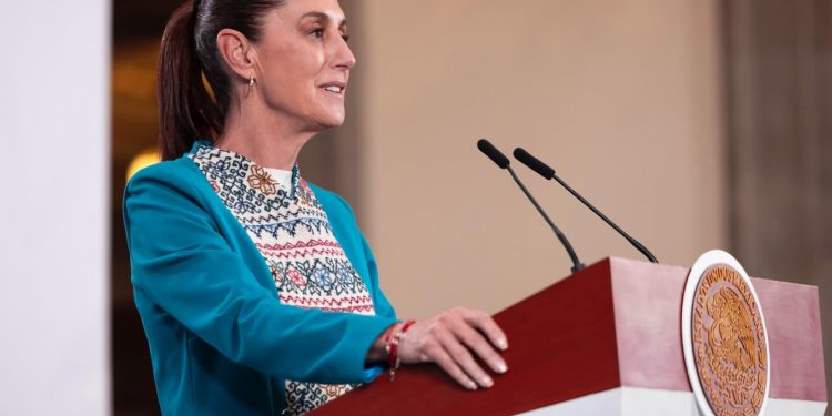 Sheinbaum presume triunfo internacional y destapa red de corrupción tras fallido proyecto de taxímetros en CDMX