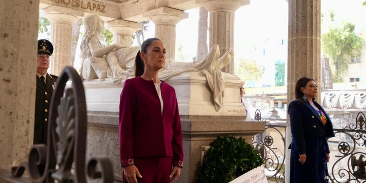 “No han estado ausentes, han sido invisibilizadas”: Sheinbaum reivindica a mujeres en la historia
