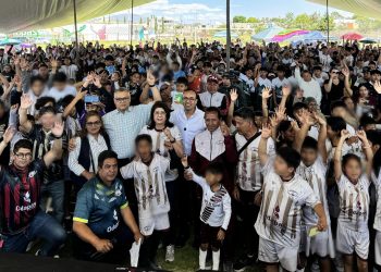 Mariela Gutiérrez encabeza premiación de la Copa MG y defiende apoyo a Bombarderos de Tecámac