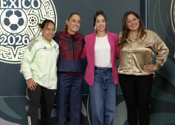 Lanza Sheinbaum concurso para que una joven futbolista represente a México en la inauguración del Mundial 2026