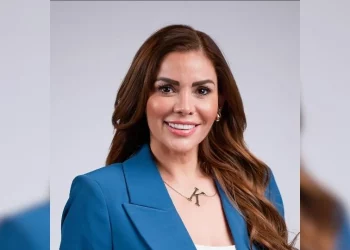 Detienen a Karina Barrón, secretaria de Desarrollo Humano de Monterrey por presunta extorsión y falsedad de declaraciones