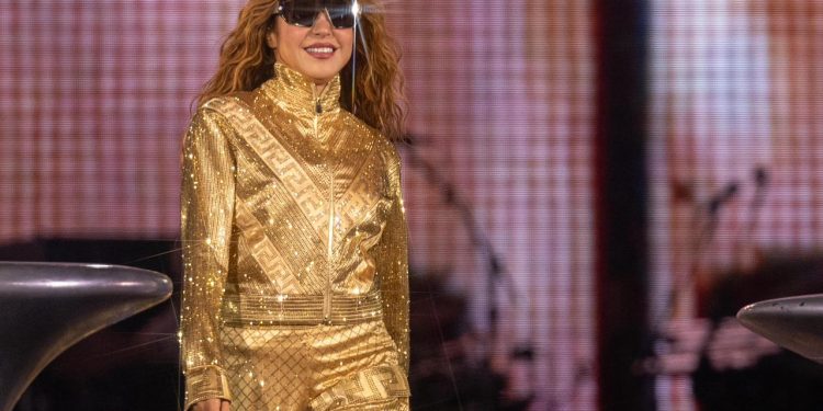 Sheinbaum presume concierto de Shakira: 400 mil personas y ambiente familiar en el Zócalo