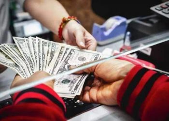 Remesas repuntan en enero, pero registran caída anual de 1.4%: reporta Banxico