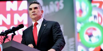 Llama Alejandro Moreno a PAN y MC a una alianza para “salvar a México”