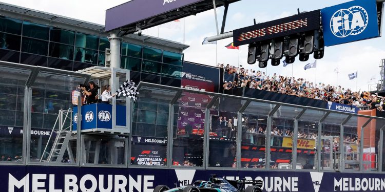 Russell domina en Australia y le da a Mercedes el primer triunfo de la temporada