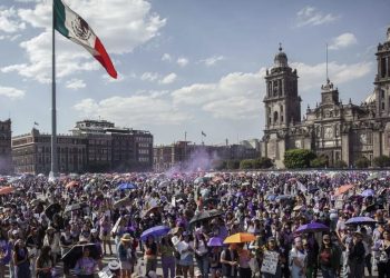 Miles de mujeres marchan en CDMX este 8M para exigir justicia y una vida libre de violencia