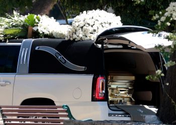 Blindan funeral de “El Mencho” en Zapopan; Ejército y GN custodian sepelio