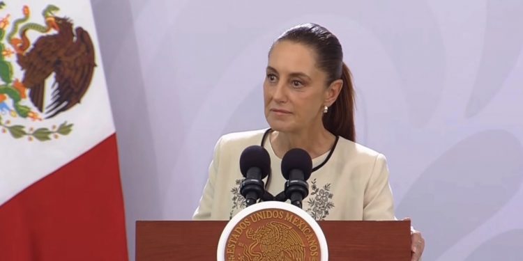 Segob afina nuevo “Plan B” electoral; Sheinbaum promete reducir salarios y privilegios