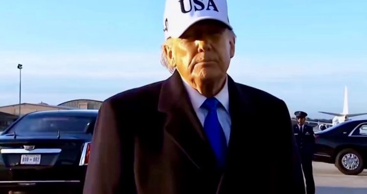 Trump acusa que Sheinbaum rechazó ayuda de EU mientras “los cárteles gobiernan México”