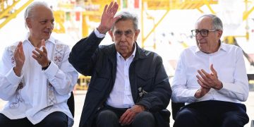 Sheinbaum designa a Cuauhtémoc Cárdenas para encabezar comisión del petróleo