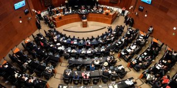 Frena Senado dictaminación del Plan B por revisión técnica; reprograman discusión en comisiones 