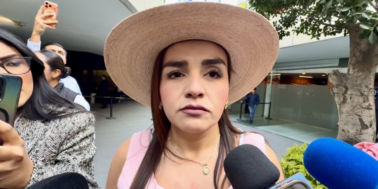 Grecia Quiroz se destapa rumbo a 2027 y exige no descartar línea política en asesinato de su esposo