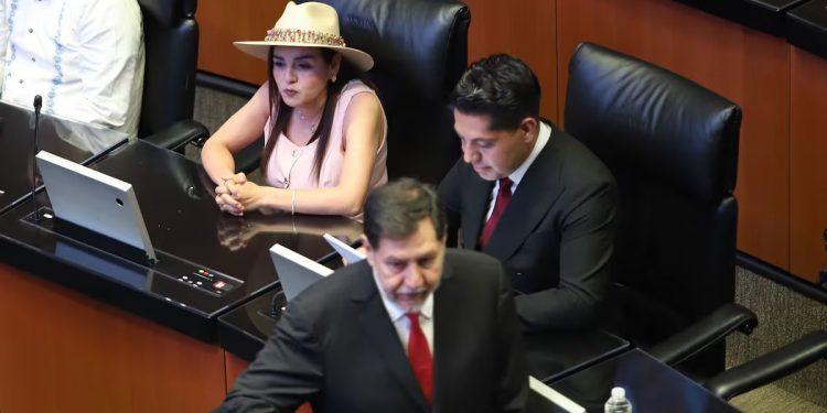 Sheinbaum advierte clima más polarizado hacia 2027 tras gritos en el Senado contra alcaldesa de Uruapan