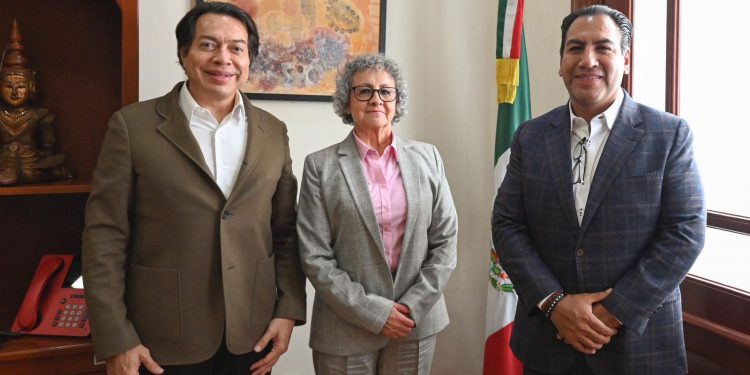 Eduardo Ramírez gestiona soluciones para el magisterio chiapaneco en Palacio Nacional