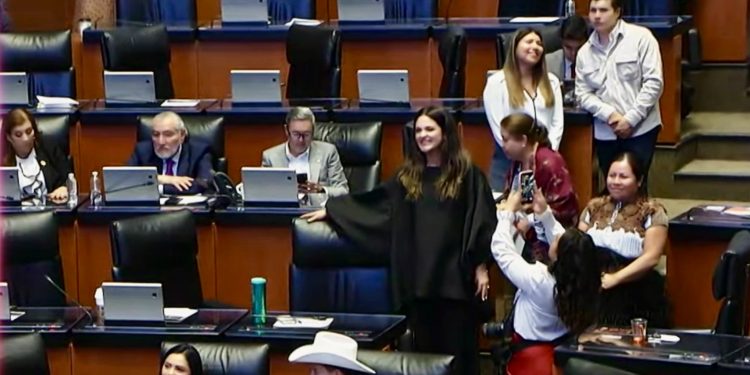 Andrea Chávez deja el escaño y va por Chihuahua: “100 años de PRIAN se acaban”