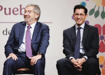 De la Fuente deja la SRE por motivos de salud; Roberto Velasco asume como nuevo canciller