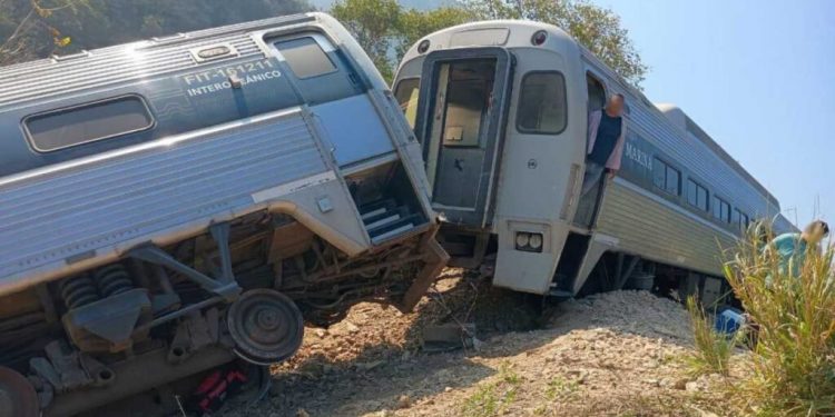 FGR: descarrilamiento en tren interoceánico fue por exceso de velocidad, no por fallas ni corrupción