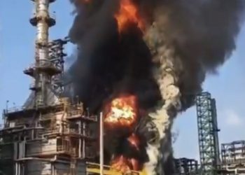 Sheinbaum: incendio en Dos Bocas está controlado y sin lesionados