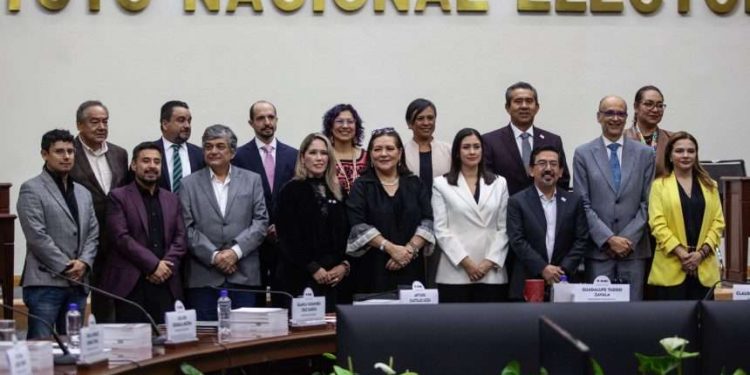 Sheinbaum defiende al INE: “Es decisión del Congreso”, responde ante polémica por nuevos consejeros