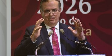 Abren investigación por estancia de hijo de Ebrard en embajada de México en Reino Unido