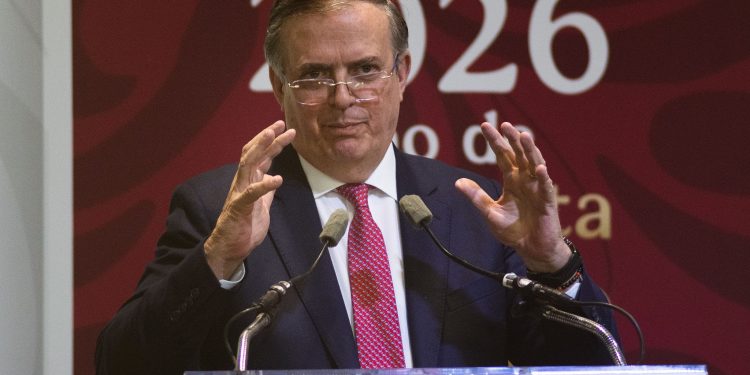 Abren investigación por estancia de hijo de Ebrard en embajada de México en Reino Unido