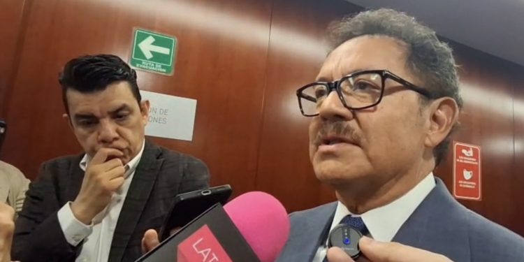 Morena cierra filas con cautela: pide pruebas a EU y marca distancia ante acusaciones contra Rubén Rocha y Enrique Inzunza