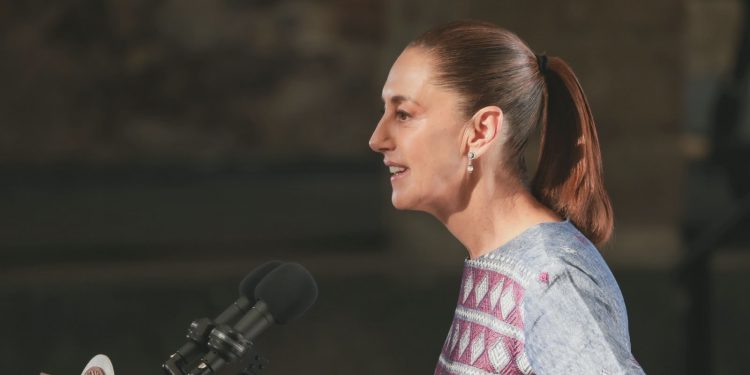 “La presidenta está fuerte, está sólida y muy segura”: Sheinbaum niega acuerdos con EU por casos Rocha y Campos