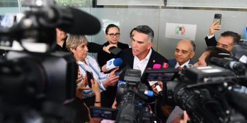 “Morena es una pandilla de delincuentes”: Alito anuncia gira internacional contra el oficialismo
